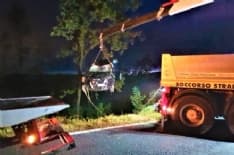 CASTELLAMONTE - Recuperata a notte fonda l'auto precipitata - FOTO