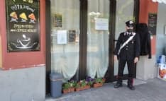 CHIVASSO - Torteria, la «battaglia» di Rosanna Spatari continua: sui social si organizza l'aperitivo davanti al locale sequestrato - VIDEO