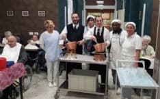 RIVAROLO - Un dolce speciale in regalo agli ospiti della casa di riposo