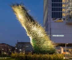ARTE - La scultura della risurrezione dell'umanità torna a illuminare Torino