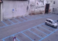 Ma i parcheggi sono sempre più blu