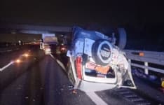 CHIVASSO - Scontro auto-furgone: 81enne di Ivrea alla guida dell'auto ribaltata - FOTO