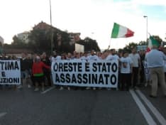 TORINO-BORGARO - Manifestazione anti Rom, tensione e incendi
