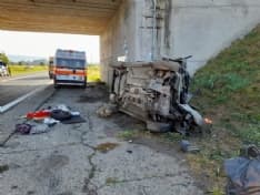 IVREA - Auto contro il muro sulla pedemontana: tre giovani gravi. Una ragazza in prognosi riservata - FOTO e VIDEO