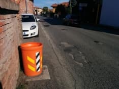 SALASSA-RIVAROLO - Autovelox «decapitati» e gettati nei prati