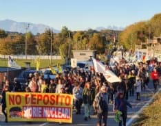 SCORIE NUCLEARI IN CANAVESE - «In piazza per difendere il futuro dei nostri figli»: associazioni soddisfatte dopo il corteo di Mazzè - FOTO e VIDEO