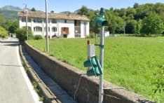 VAL DI CHY - Sfasciano il semaforo sulla provinciale per paura delle multe: tre ragazzi denunciati dai carabinieri