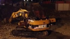 CASELLE - Incendio doloso: a fuoco l'escavatore del cantiere