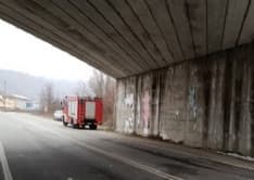 VOLPIANO - Cadono dei calcinacci dal ponte: «Paura immotivata»