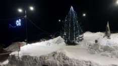 CERESOLE REALE - Accesi l'albero di Natale e il presepe nella neve