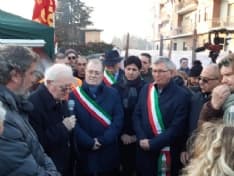 BRANDIZZO - L'arcivescovo Nosiglia dai lavoratori della Martor