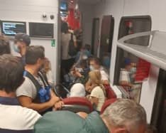 IVREA - Treni zeppi e nessun controllo: la denuncia del Codacons