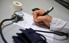 COVID IN CANAVESE - I medici di famiglia esausti, tra consigli e proposte: «Siamo allo stremo: quando crolleremo chi ci sostituirà?»