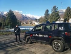 VALCHIUSELLA - Piromane arrestato dai carabinieri: aveva appena tentato di dare fuoco a un bosco - VIDEO