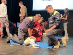 LEINI - Lezione salvavita al teatro Luciano Pavarotti