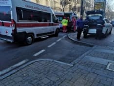 RIVAROLO CANAVESE - Investita ragazza incinta all'ottavo mese: trasportata in ambulanza all'ospedale di Ivrea - FOTO