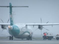 CASELLE - Scende la nebbia: voli dirottati a Genova e Milano