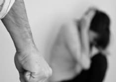 MAPPANO - Mamma coraggio denuncia il marito violento