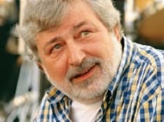 AGLIE' - Quando Guccini cantò ispirato da Guido Gozzano - VIDEO