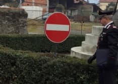 SAMONE - Petardo esplode in un cartello stradale: due denunciati