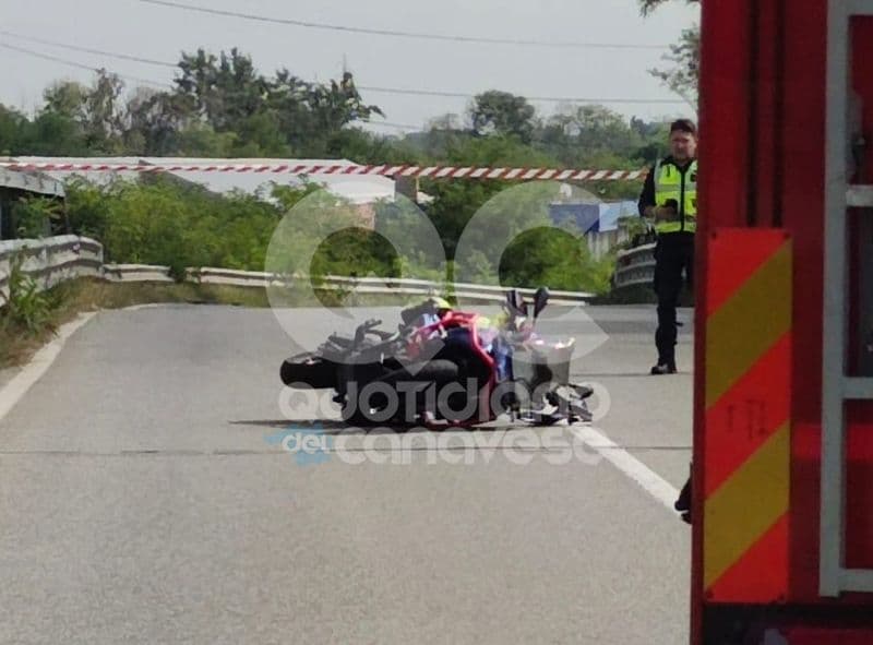 TRAGEDIA A SAN BENIGNO - Schianto fatale sul viadotto della provinciale: morta una motociclista - FOTO