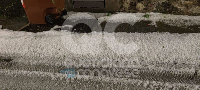 CANAVESE - Grandinata nella notte in diversi Comuni: a Caluso decine di interventi dei vigili del fuoco - FOTO