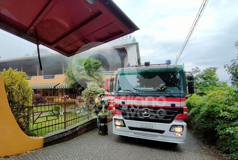 SCARMAGNO - Incendio in un hotel-ristorante in frazione Bessolo: intervento dei vigili del fuoco - FOTO