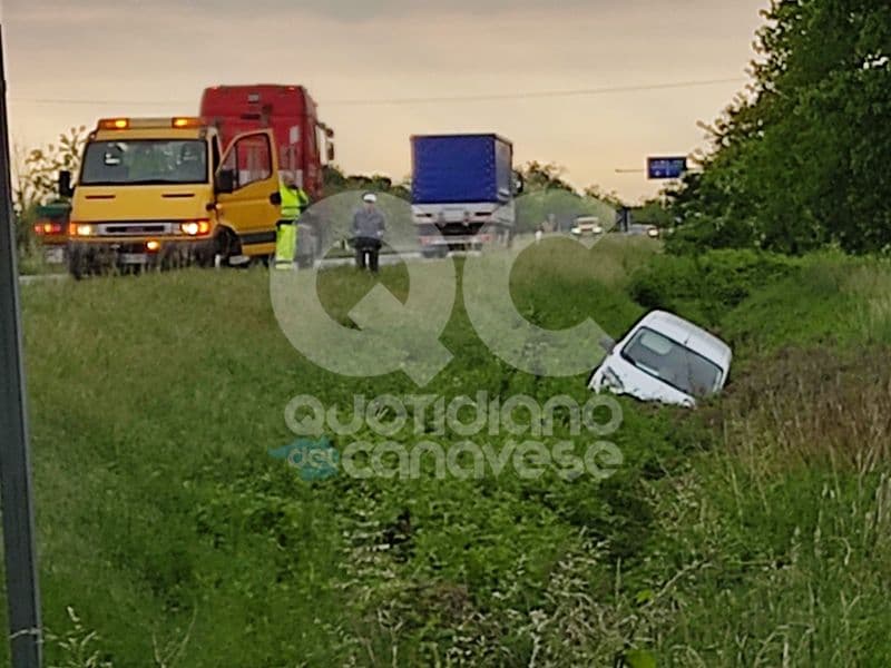 RIVAROLO-SALASSA - Doppio incidente sulla 460, traffico in tilt in entrambe le direzioni - FOTO