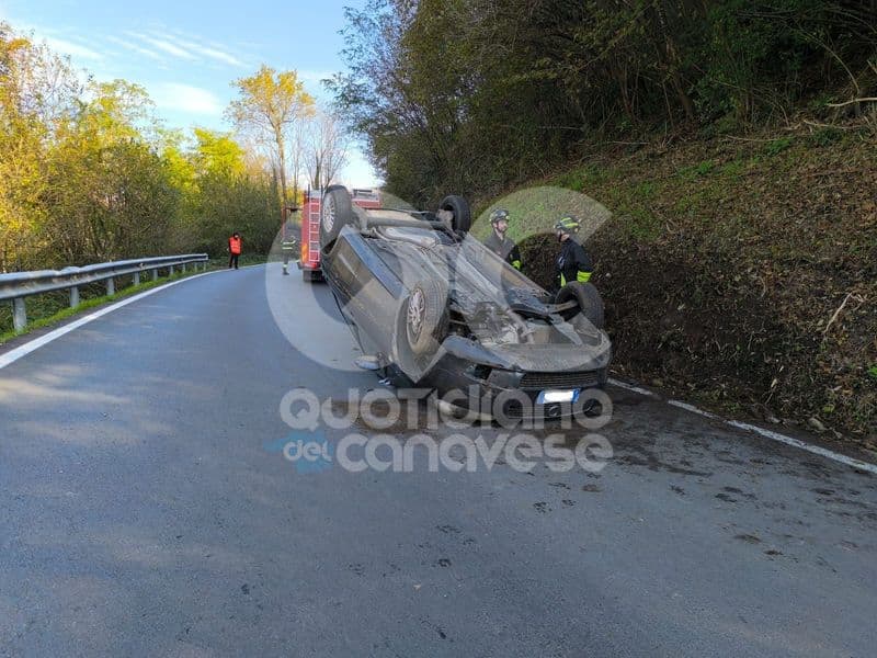 VISTRORIO - Perde il controllo della macchina e si ribalta sulla provinciale: automobilista portata in ospedale - FOTO