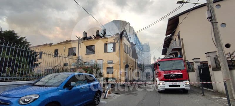 RIVAROLO CANAVESE - Incendio casa, cane abbaia per dare l'allarme e salva il proprietario - FOTO e VIDEO