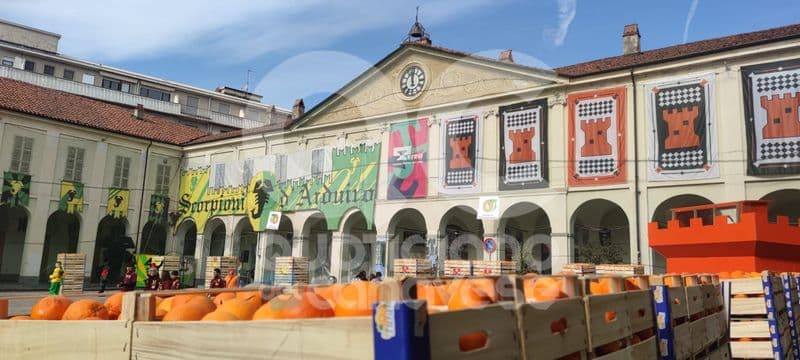 IVREA - Per natale regala il carnevale... - FOTO