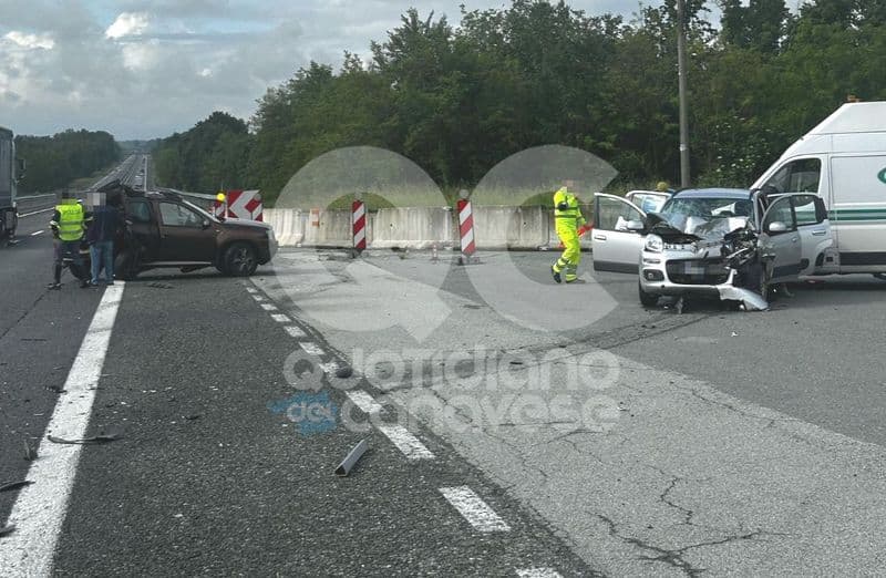 SAN GIORGIO CANAVESE-VOLPIANO - Incidente sull'autostrada A5, tre veicoli coinvolti nella carambola - FOTO