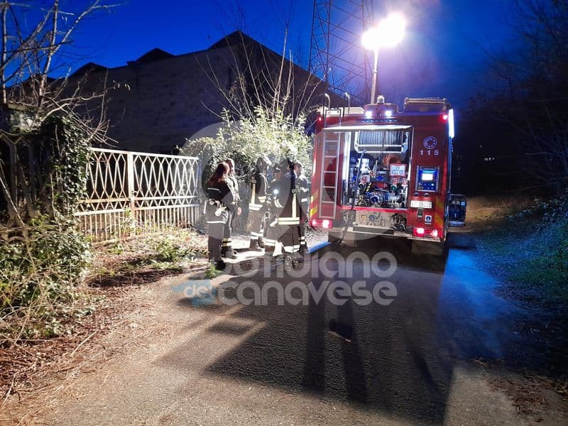 CUORGNE' - Incendio nell'ex scuola segretarie d'azienda - FOTO e VIDEO