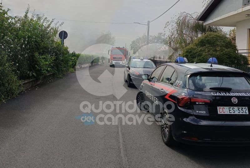 STRAMBINO - A fuoco il garage di un'abitazione: una persona intossicata - FOTO