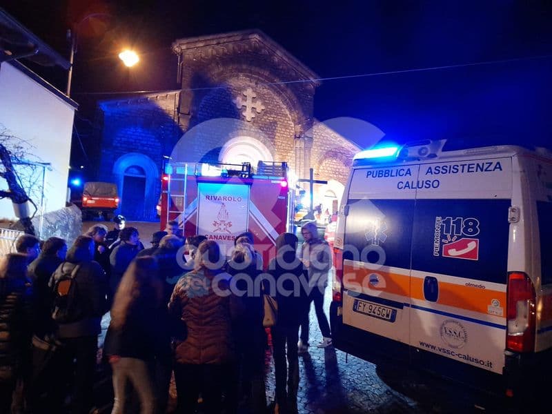 PANICO IN CHIESA A PONT CANAVESE - Fedeli si sentono male durante la Messa del sabato sera - FOTO e VIDEO
