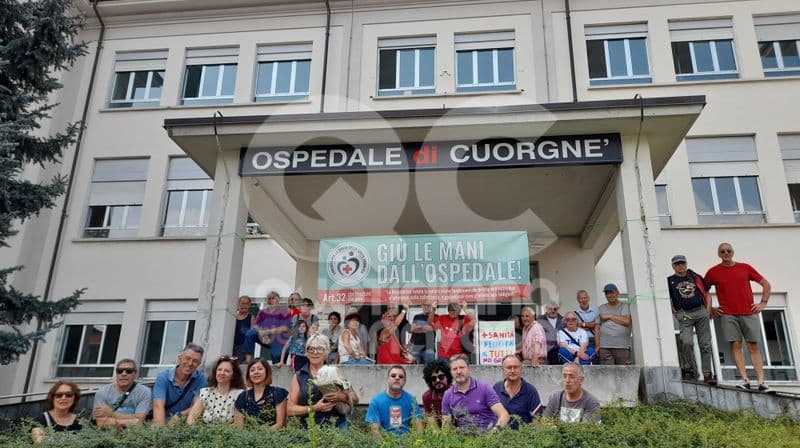 CUORGNE' - Giù le mani dall'ospedale: protesta del comitato in difesa della sanità pubblica - FOTO e VIDEO