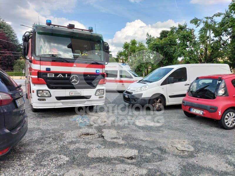CASTELLAMONTE - Si ferisce in casa e resta bloccata a terra: pensionata salvata dai vigili del fuoco e dal personale del 118