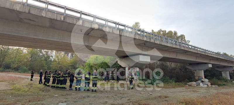 CASTELLAMONTE - Vigile del fuoco travolto dalla piena dell'Orco: dopo 24 anni l'omaggio dei colleghi e della famiglia - FOTO e VIDEO
