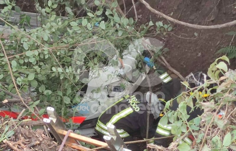 FRONT CANAVESE - Mezzo della croce rossa finisce giù nella scarpata: a bordo due volontarie - FOTO e VIDEO