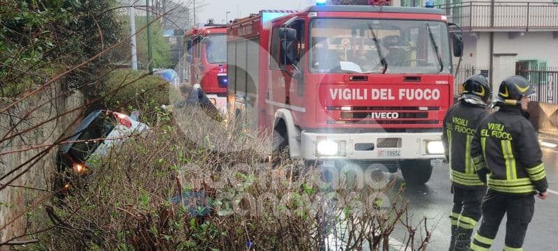 BALDISSERO CANAVESE - Auto si schianta contro un muro, mamma e due figli coinvolti - FOTO E VIDEO
