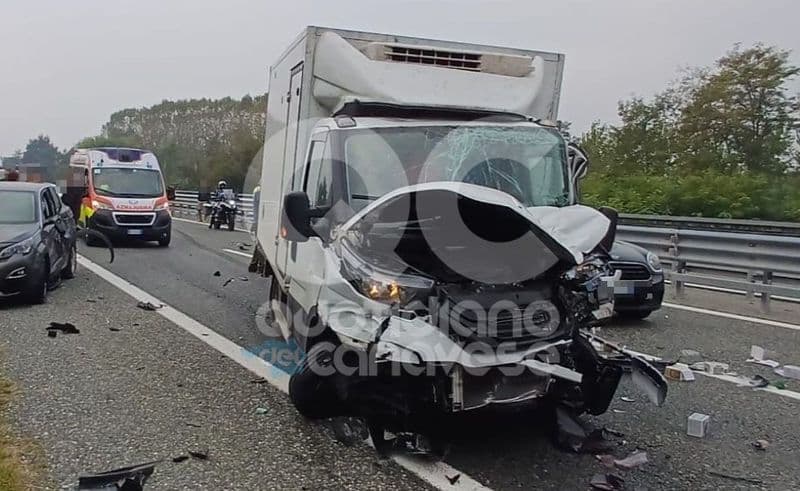 SCHIANTO IN AUTOSTRADA - Quattro veicoli coinvolti tra Foglizzo e San Giusto Canavese: diversi feriti - FOTO
