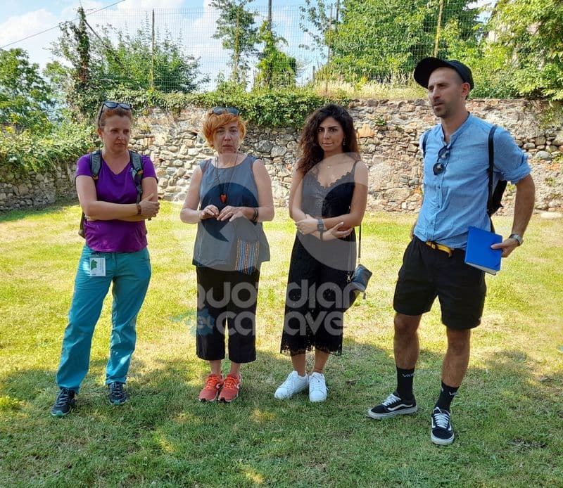 CUCEGLIO - Morena Stories, una riuscita passeggiata tra pensieri e parole con l'attivista Pegah Moshir Pour - FOTO e VIDEO