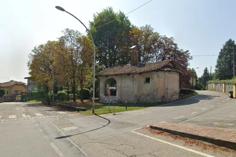 AGLIE' - Auto che sfrecciano vicino alle scuole, investito e ucciso un gatto: i residenti chiedono controlli