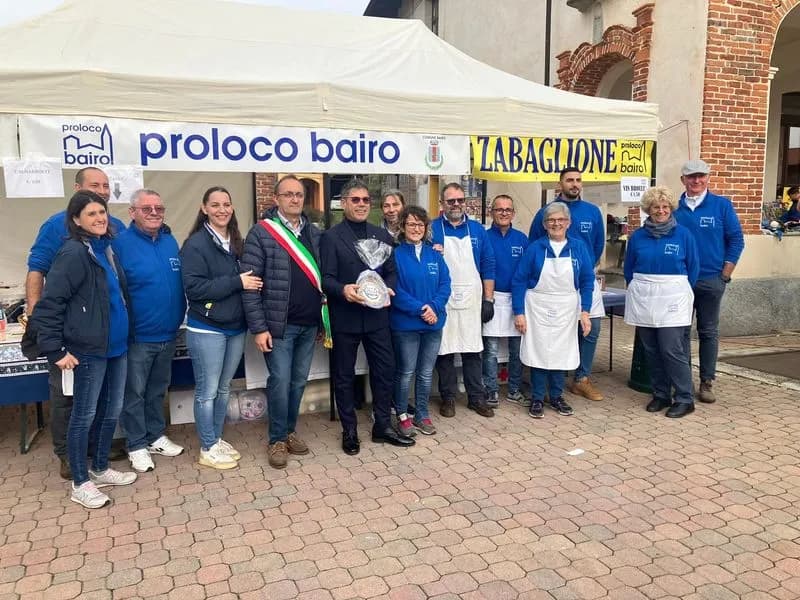 BAIRO - Un successo il mercatino d’autunno: celebrate le eccellenze locali - FOTO