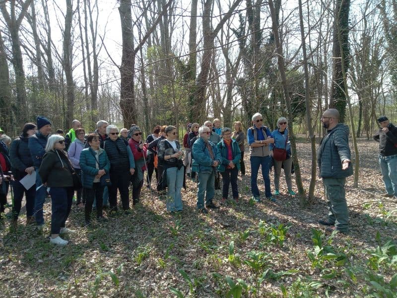 BANCHETTE - Un successo la camminata di primavera con gli studenti - FOTO