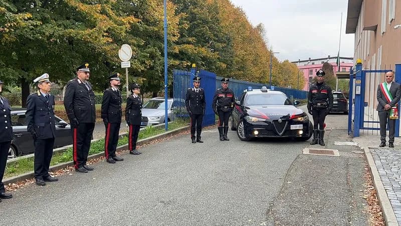 BANCHETTE - Toccante cerimonia per i carabinieri morti a Castel d'Azzano
