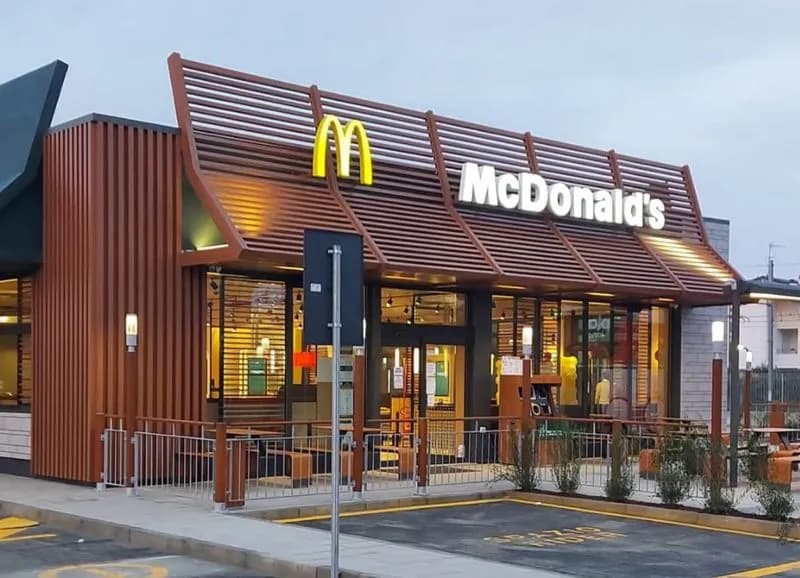 BORGARO - Nuovo McDonald’s, 53 posti di lavoro nel nuovo ristorante: apertura il prossimo 2 gennaio