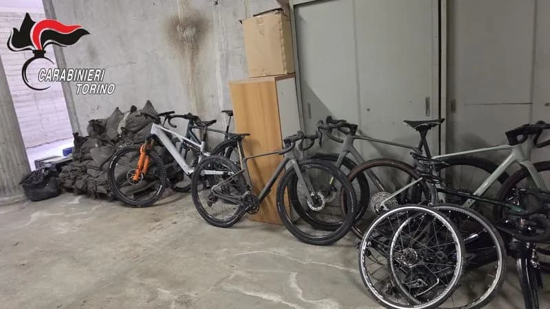 BORGOFRANCO D'IVREA - Colpo da 100 mila euro al negozio: ritrovate le bici elettriche rubate da «Tessiore Cicli» - FOTO