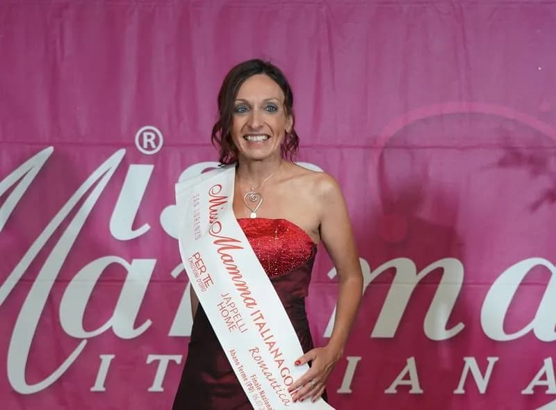 BORGOFRANCO D'IVREA - Cristina Soluri vince il titolo di «Miss Mamma Italiana Gold Romantica» - FOTO