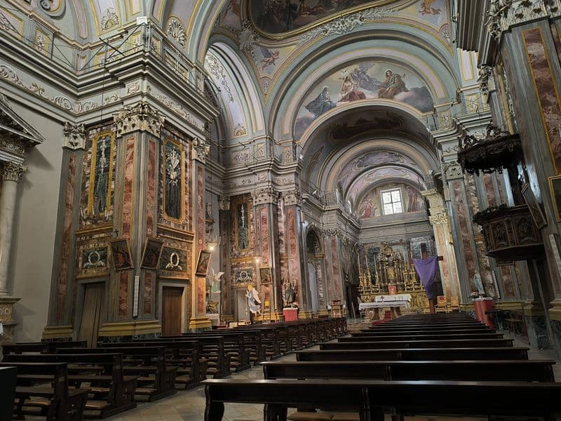 BOSCONERO-SAN BENIGNO CANAVESE - Carabinieri in canonica, parroco indagato